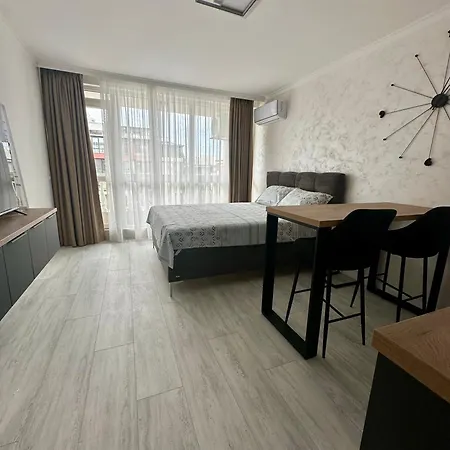 Private In Magnolia 6&7